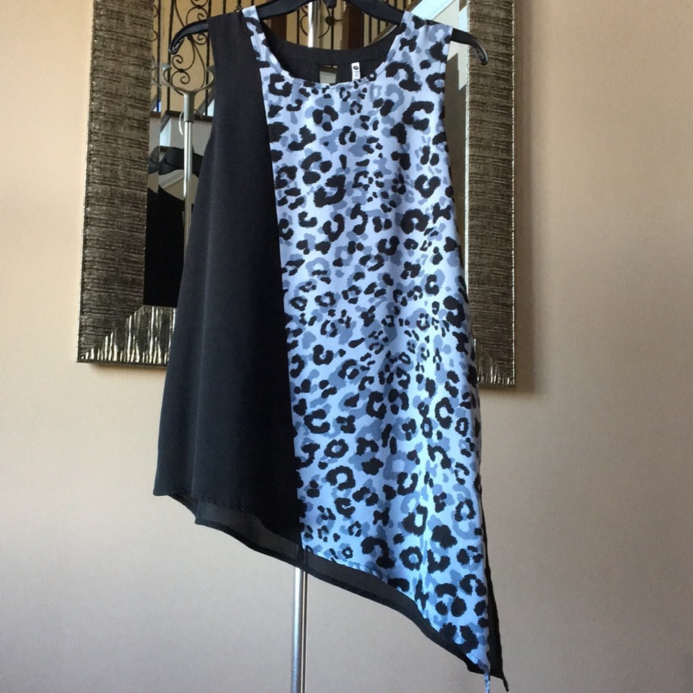 ✨NWT✨ Lea & Nicole Top